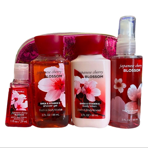 🍒 BATH & BODYWORKS 🍒 - Japanese Cherry Blossom 4 piece set of skin products - Picture 1 of 6